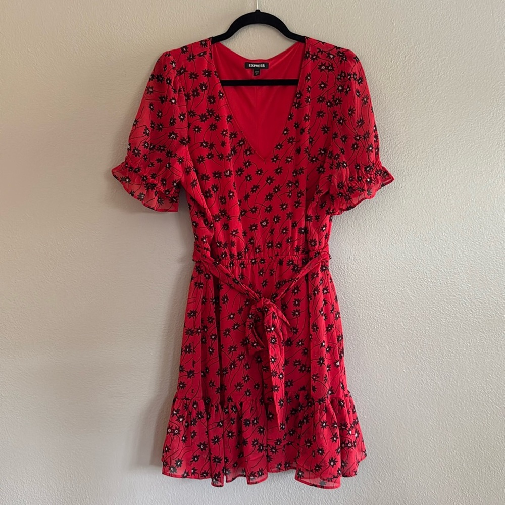 Express Red Mini Dress with Short Sleeves